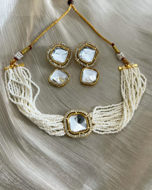 classic kundan chokar