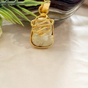 Amara locket